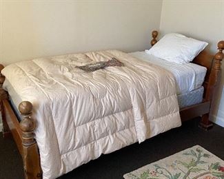 Twin bed and mattress set for sale vintage mahogany with double ball end posts. $40