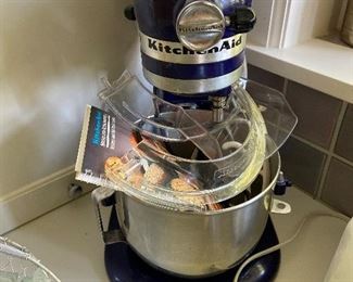 kitchen aid stand mixer asking $100
