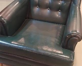 Leather like--in great shape green chair