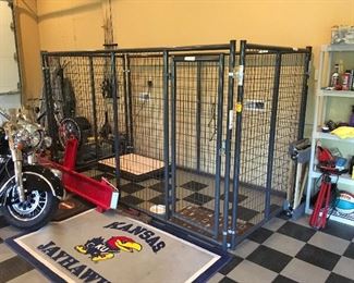 Premium well kept dog Kennel.