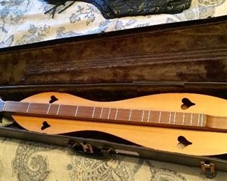 Nice Dulcimer in Case