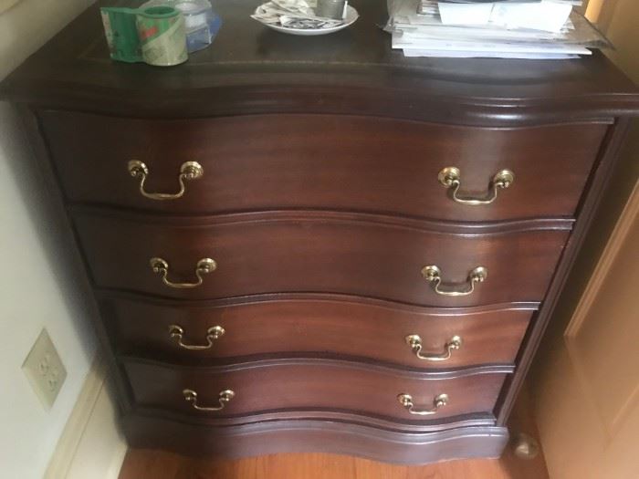 4 Drawer Dresser $ 134.00