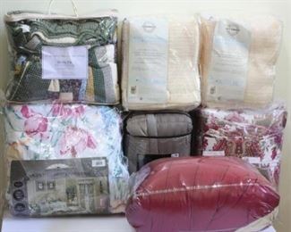 Lot of Contemporary Bedspreads Comforters Blankets