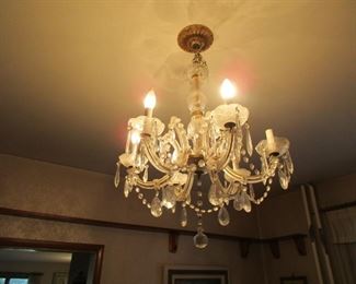 Stunning beautiful chandelier- ALL the antique lighting in the house is for sale- with pick up being at the end of the sale- 