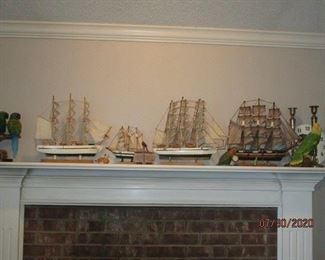 Decorative ships 