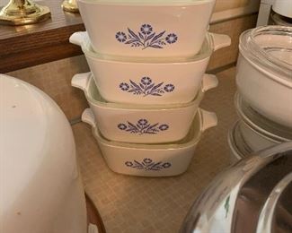 Corningware (Cornflower)casserole dishes, plastic lids. 