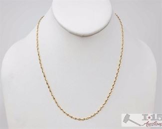 576: 14K Gold Rope Chain Weighs Approx 2.5 g