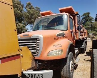 210	

2006 Freightliner M2 112 Heavy Duty
Year: 2006
Make: Freightliner
Model: M2 112 Heavy Duty
Vehicle Type: Truck
Mileage: 155,743
Plate:
Body Type:
Trim Level:
Drive Line: 6x4
Engine Type: L6, 11.1L (677 CID)
Fuel Type: Diesel
Horsepower:
Transmission:
VIN #: 1FVHC7DL66HV89979
