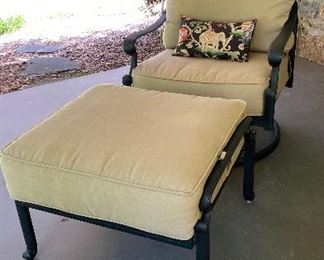 Hanamint Cast Aluminum Outdoor Chaise Lounge w/Cushions