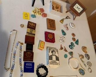 Odd Lot of Jewelry and Other