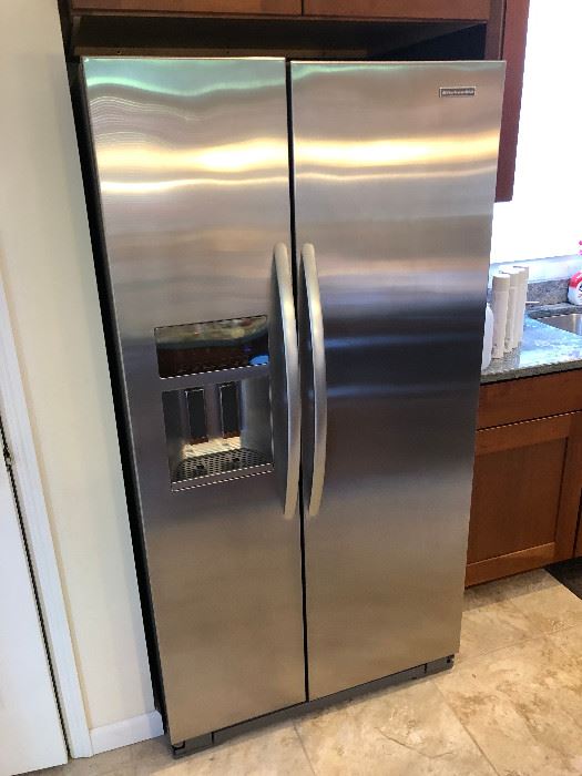 KitchenAid 2015 refrigerator freezer.