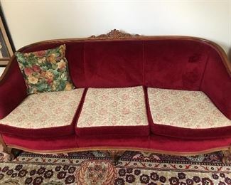 Victorian couch beautiful 