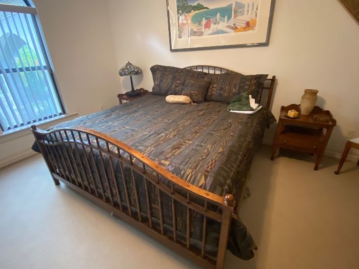 Drexel Heritage Queen Size Bed