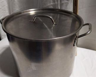 Large Stainless Lidded Pot for Boil Party