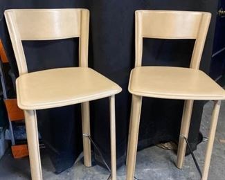 012mLeather and Chrome Counter Stools