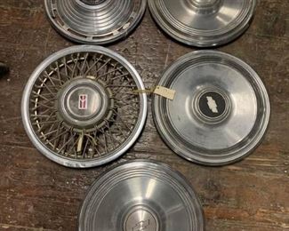 197r Hubcaps Chevy  Oldsmobile