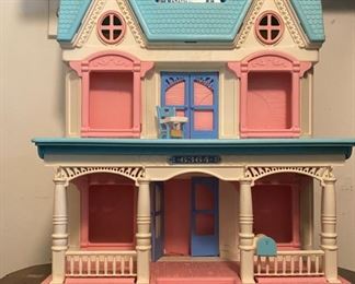 Fisher Price 6364 Doll House 