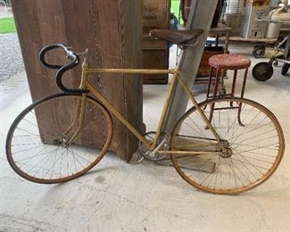 Vintage Italian made racing wood rim bicycle, leather seat, spare wood rim 