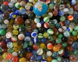 Loads of vintage marbles 