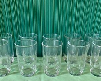 CLEARANCE  !  $5.00 now, was $12.00..........set of glasses, 4" tal (L292)