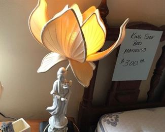 oriental lotus lamp