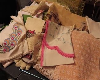 Vintage Runners - Tablecloths