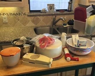 Bakers Dream Antique Cake Cover