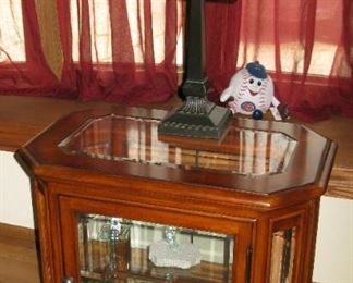 Small curio cabinet   BUY IT NOW $ 95.00    THERE ARE 2 OF THESE