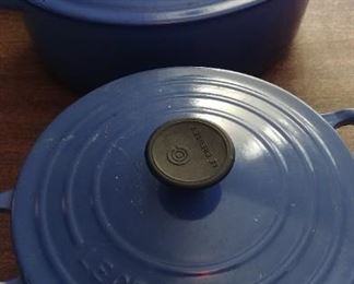 Le creuset OVAL #25 AND ROUND #18
