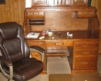 roll top oak desk with top display                                                
           BUY IT NOW $ 385.00