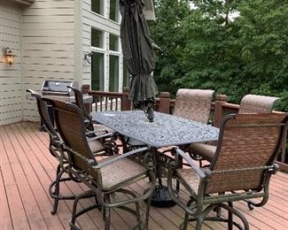 90. Patio Set with 6 chairs and umbrella $175