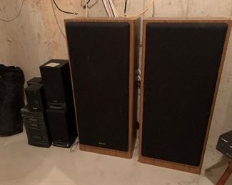 166. Jensen stereo wtih speakers, plus KLH speakers and tall Technics speakers $45