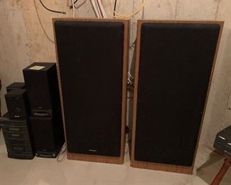 166. Jensen stereo wtih speakers, plus KLH speakers and tall Technics speakers $45