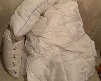 168. Big Pile of comforters and pillows $20