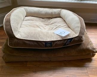 182. Dog Beds in master bedroom $20