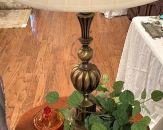 Small 3-leg side table; brass lamp
