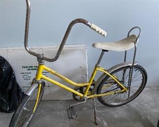 Vintage Schwinn Banana Seat Girls Bike $50.00