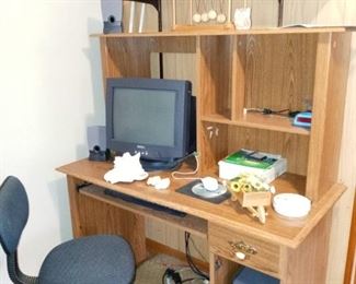 Desk, computer & Office Chair