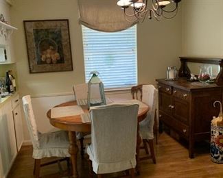 Dining Table with Center Leg and 4 Chairs