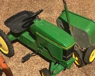 Great vintage John Deere tractor and wagon 
