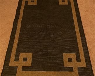 Area rug indoor/outdoor 67 L x 43.5 W