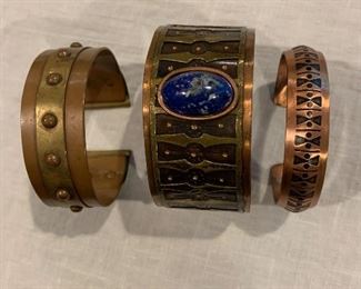 Brass/copper bangle bracelets w/blue lapis stone