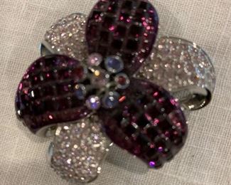Swarovski pin