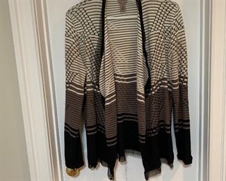 Chico's easy wear sweater Size 1