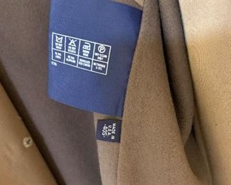 Burberry Men's raincoat Size  40 short 