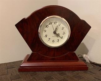 Battery operated Quartz clock