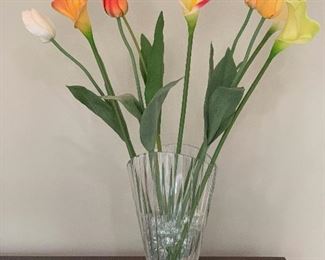 Silk floral arrangement w/glass vase