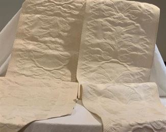 Table runner (2) 52 in L x 13 in W