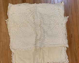 Lace pillow shams (2) standard 