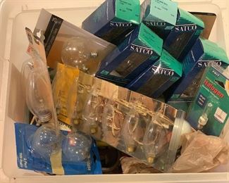 Assorted lightbulbs 